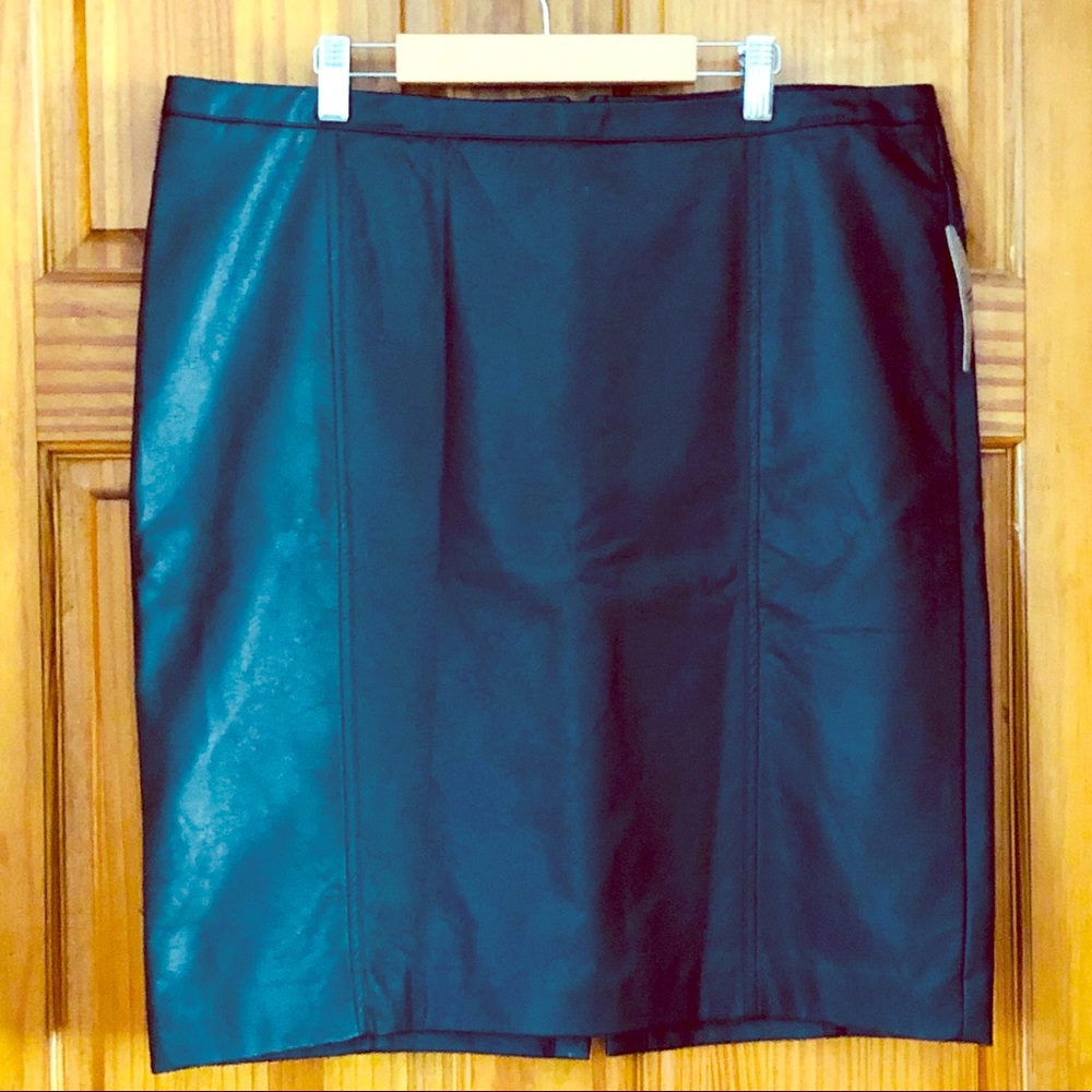 🏷Worthington Vegan Leather Skirt